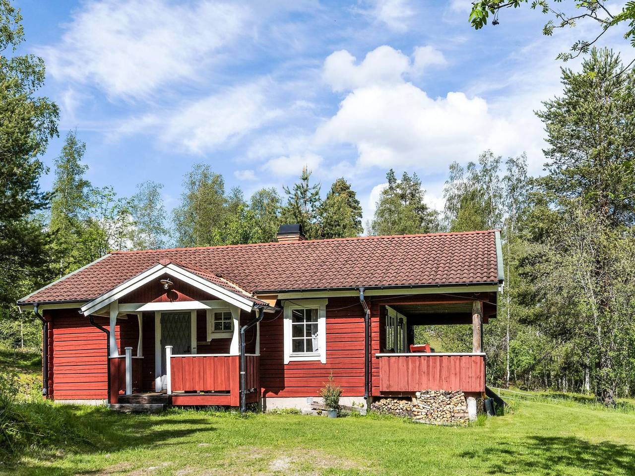 Friedlicher Rückzugsort am See Gopen in Falun, Dalarna