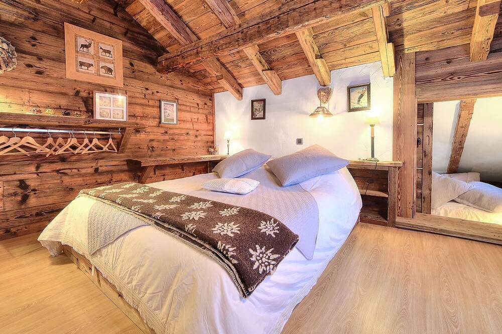 Magnificent Chalet spa sauna Ideal For Ski Holidays in Les Contamines-Montjoie, Pays du Mont-Blanc