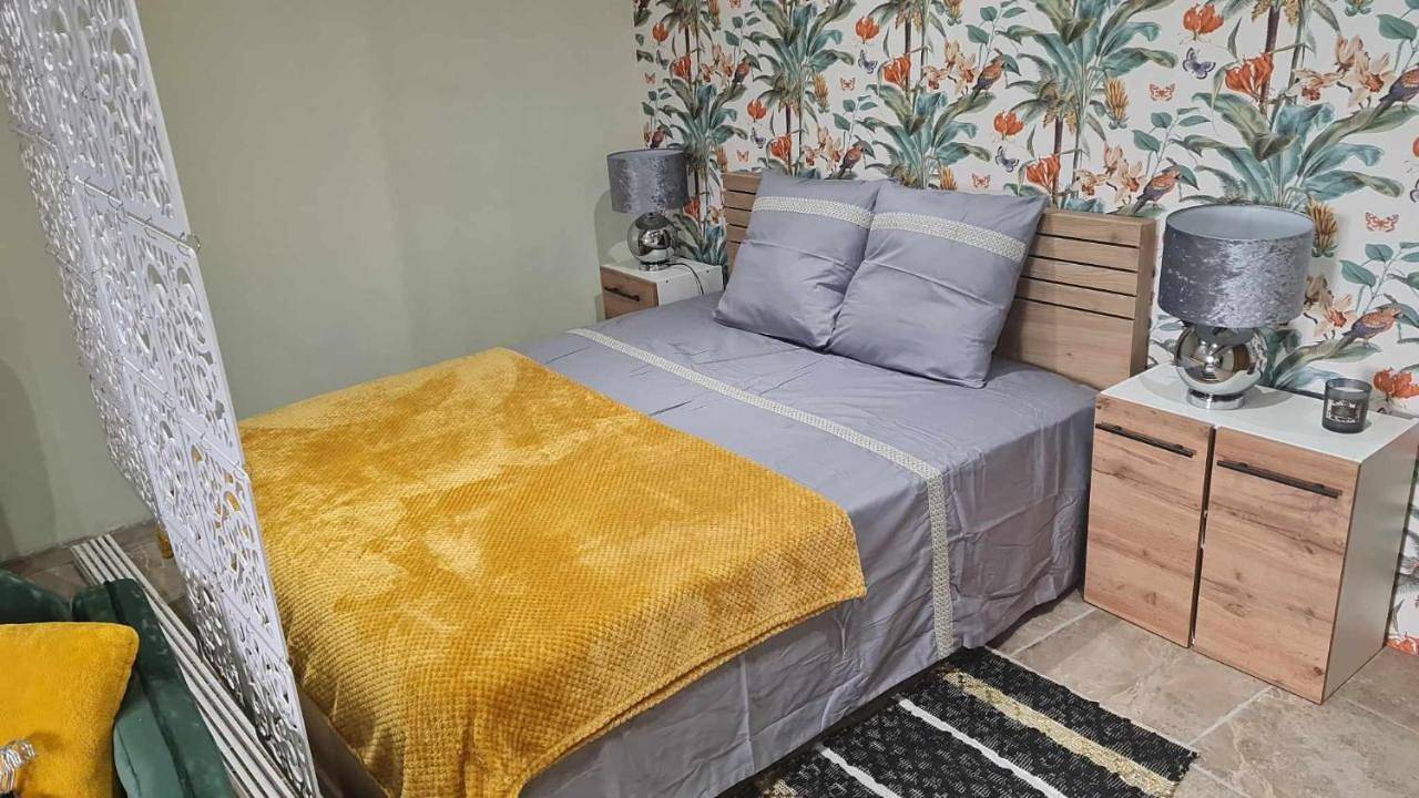 Appartement entier, Chez Karine - Appartement in Lédenon, Région de Nîmes