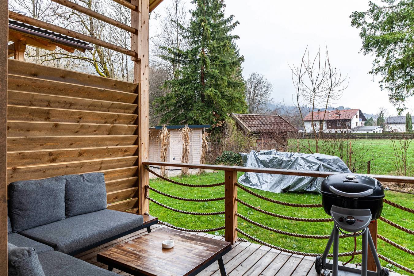 Chalet Rauschn with mountain view with whirlpool, shared sauna, terrace, balcony. in Farchant, Bavarian Alps