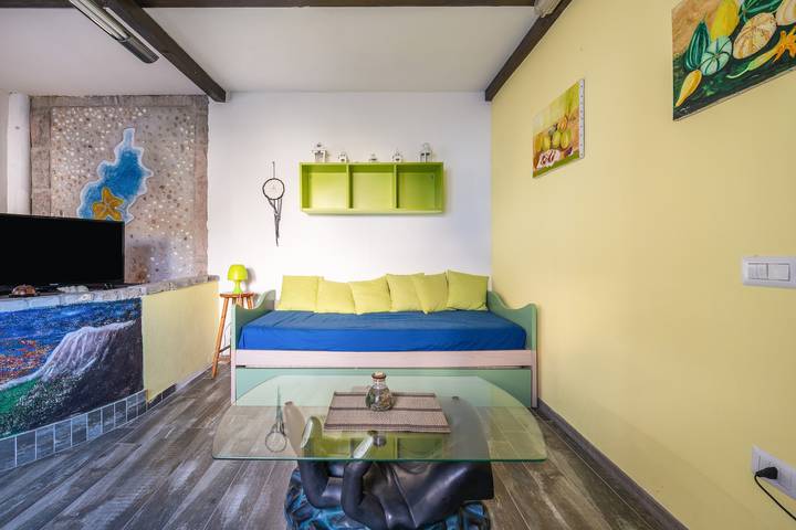 Appartamento intero, Appartamento 'Gio's Gio's House' con Aria Condizionata in Monserrato, Campidano