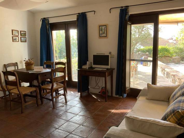 Casa rural para 6 personas, con jardín y vistas, Se admiten mascotas en Benaocaz - 2