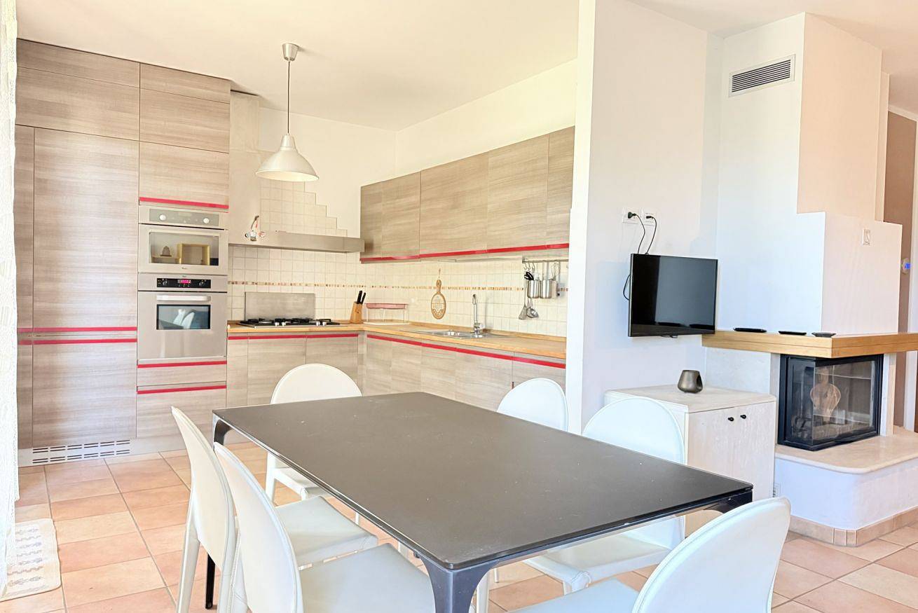 Geheel appartement, Vakantieappartement voor 4 personen met tuin in Camerano, Riviera del Conero
