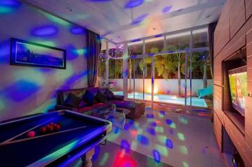 Villa pour 6 personnes, avec jardin et vue ainsi que balcon et piscine en Thailande