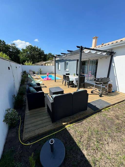Casa de vacaciones para 6 personas, con terraza además de jardín y piscina - 1