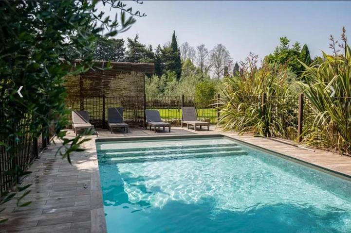 Location de vacances pour 5 personnes, avec jardin et piscine ainsi que vue et bassin pour enfant à Châteaurenard - 4