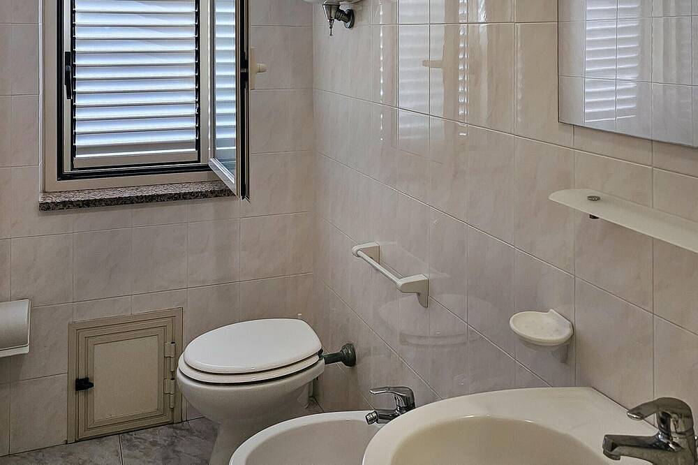 Ganze Wohnung, Gemütliche Ferienwohnung in Ricadi mit Swimmingpool in Trotta, Ricadi (gemeinde)