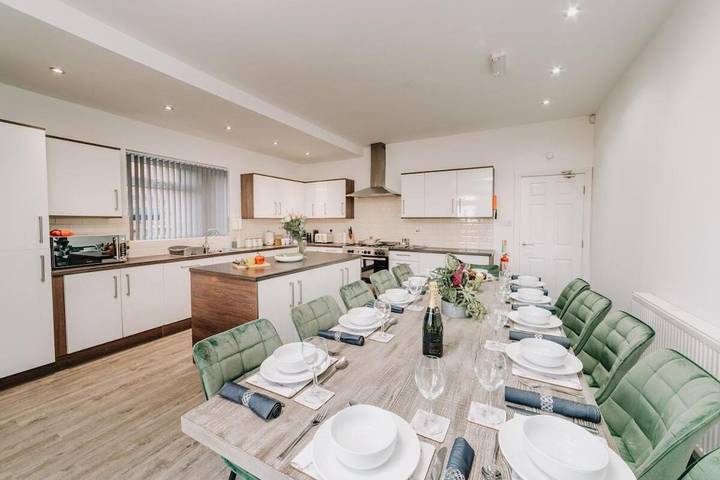 Holiday home for 15 people, with garden - 1