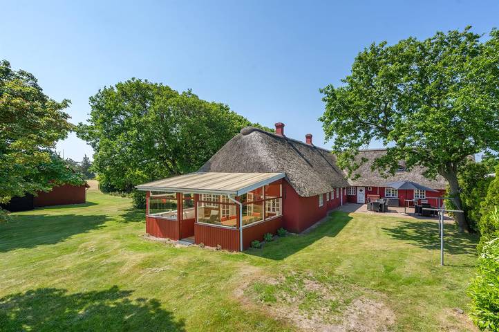 Ferienhaus für 10 Personen, mit Whirlpool und Garten sowie Terrasse - 1