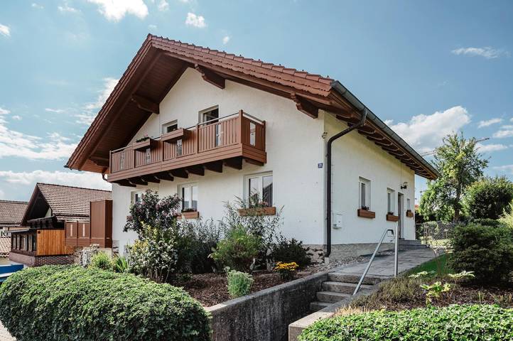 Ferienwohnung für 3 Personen, mit Balkon/Terrasse und Balkon sowie Garten in Lam