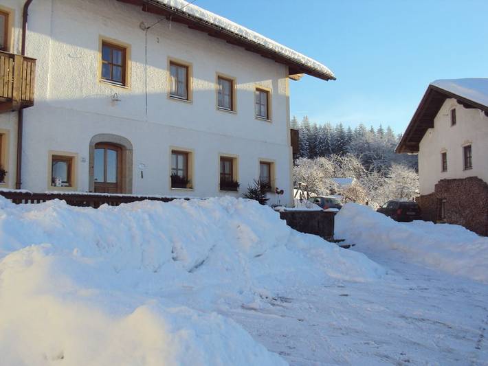 Ferienhaus für 2 Personen, mit Balkon und Terrasse sowie Garten und Ausblick in Drachselsried