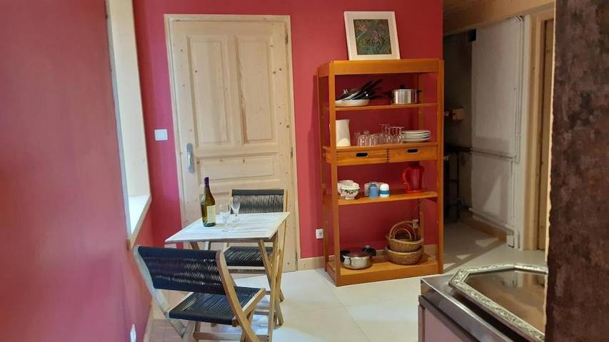 Gîte pour 3 personnes, avec terrasse et vue, animaux acceptés à Les Bouchoux - 4