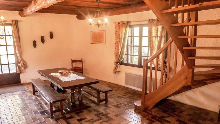 Location de vacances pour 6 personnes, avec piscine et jardin à Félines-Minervois - 2