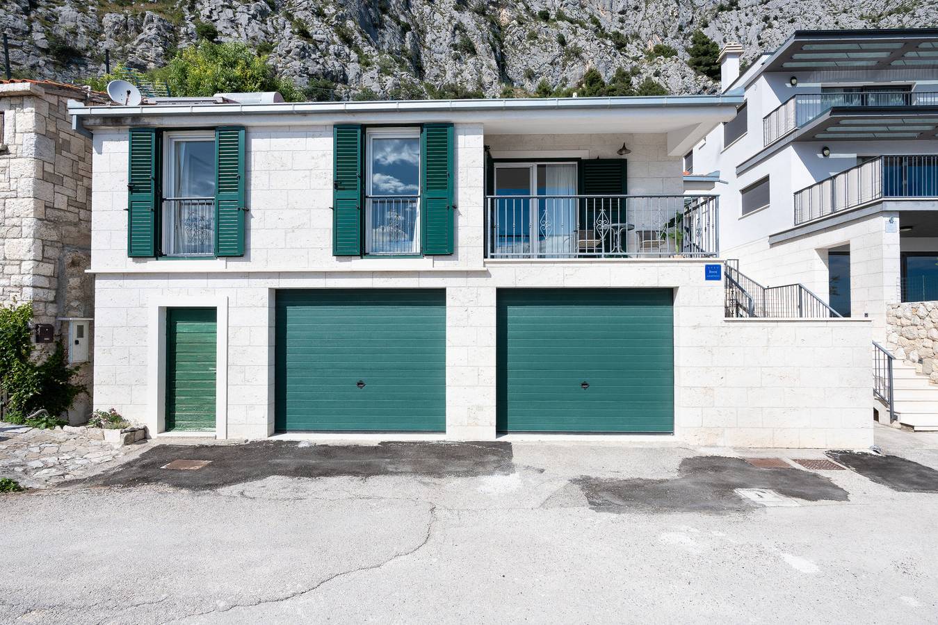 Kuća za odmor za 5 osoba s vrt in Omis, Omiška rivijera