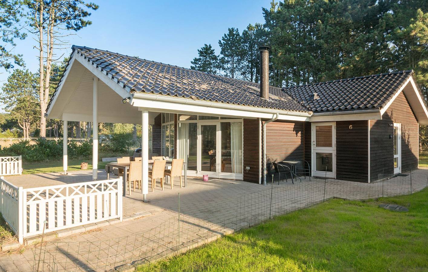 Ferienhaus für 8 Personen mit Terrasse in Hyldtofte Østersøbad, Rødby