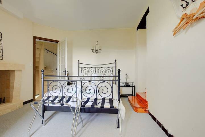 Ihr eigenes Petit Chateau in der Nähe von Sarlat, privater Pool und Turm mit Zinnen! in Saint-André-d'Allas, Périgord Noir