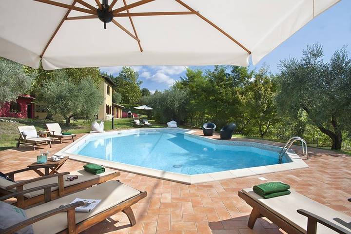 Agriturismo per 10 persone, con giardino a Acqualagna
