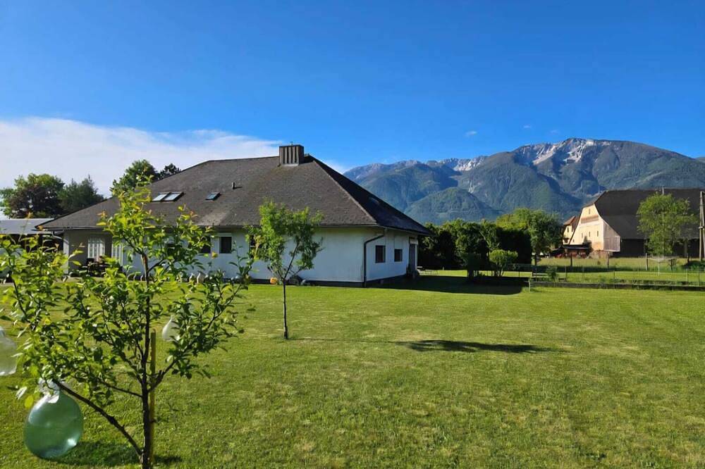 Ferienhaus Petzenblick - ganzjährig beheizter und privater Indoorpool in Karawanken und Bachergebirge, Feistritz ob Bleiburg