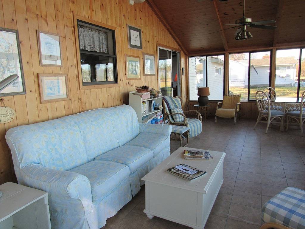 Little Bay Waterfront Retreat in Rappahannock River