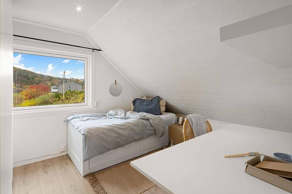 Entire apartment, A beautiful 3-bedroom apartment with stunning views and free parking in Bergen, Vestland