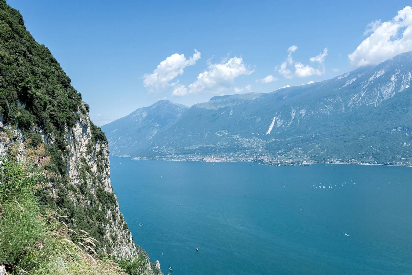 Ganze Wohnung, Hell und komfortabel – Appartamento Aria in Prabione, Tignale