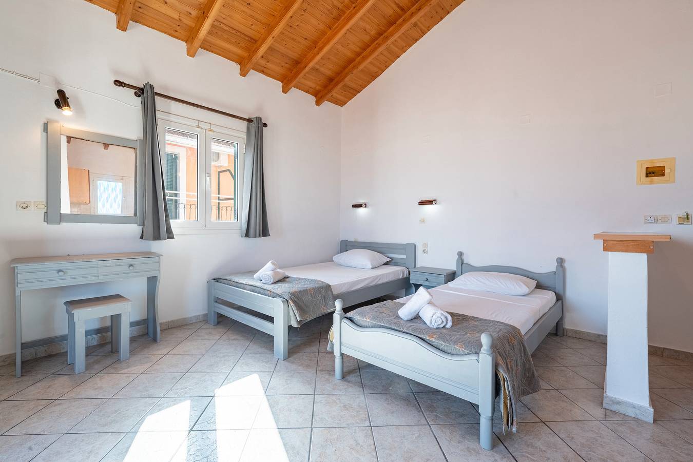 Hel studio-lejlighed, Studio Apartment 'Kavos Panorama 123' with Sea View, Wi-Fi  in Kavos, Korfu