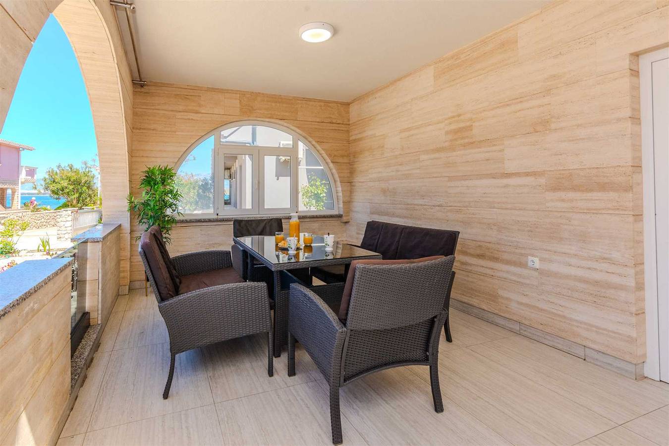 Ganze Wohnung, Luxuriöse Fewo | für 4-6 Personen | nur 30 m vom Strand | voll ausgestattete in Vir