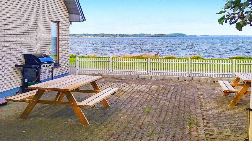 Ferienhaus für 11 Personen, mit Terrasse in Hvalpsund - 2