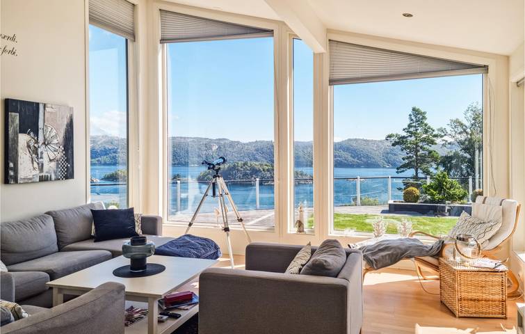 Ferienhaus für 10 Personen mit Terrasse in Lyngdal