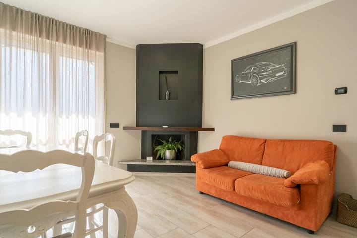 Agriturismo per 5 persone, con terrazza e panorama in La Valsàssina