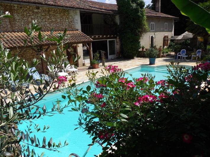 Maison d’hôte pour 8 personnes, avec piscine ainsi que vue et jardin - 1