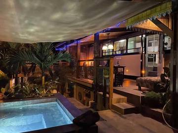 Gîte pour 2 personnes, avec jacuzzi et jardin à Saint Gilles les Hauts