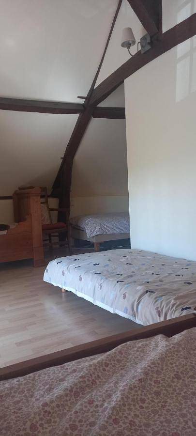 Chambre d’hôte pour 4 personnes, avec vue ainsi que jardin et piscine dans la Sarthe - 2