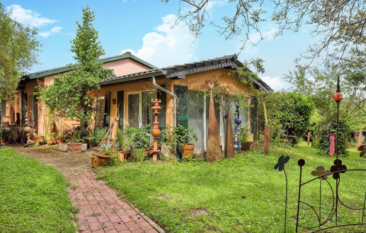 Ferienhaus für 4 Personen, mit Terrasse und Garten sowie Sauna in Nideggen