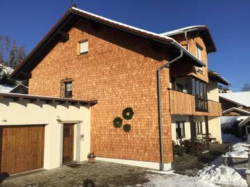 Ferienwohnung für 4 Personen, mit Garten und Ausblick, kinderfreundlich in Lindberg
