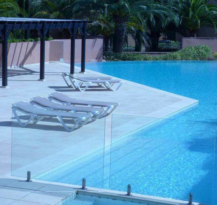 Appartement de vacances pour 4 personnes, avec jardin et piscine