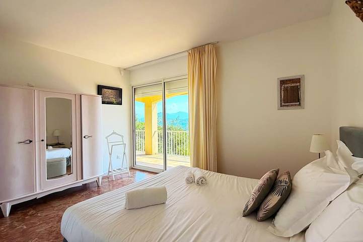 Porticcio: Corse Location Villa pieds dans l'eau Isolella in Isolella, Pietrosella