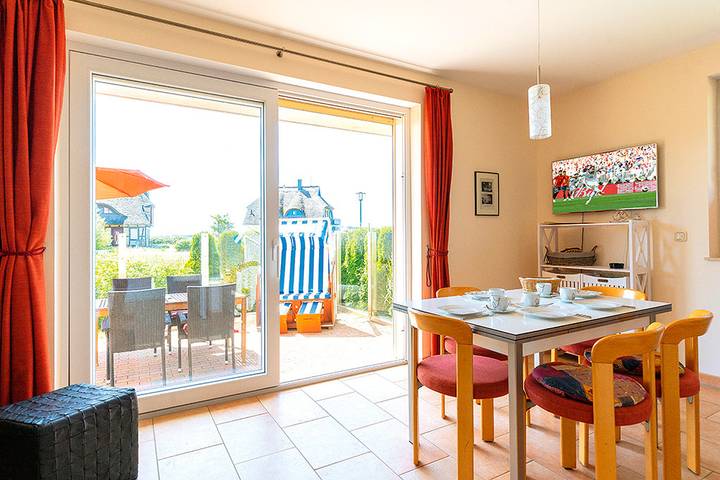 Ferienwohnung für 4 Personen, mit Terrasse und Garten in Neuenkirchen (Rügen) - 2