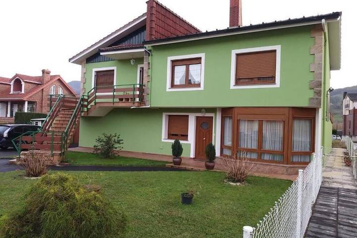 Ferienhaus für 7 Personen, mit Garten und Balkon