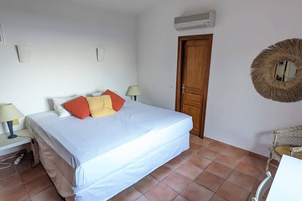 Maison 2/6 pers. plein sud, plage Palombaggia Tamaricciu à pied, Porto Vecchio in Palombaggia, Porto-Vecchio