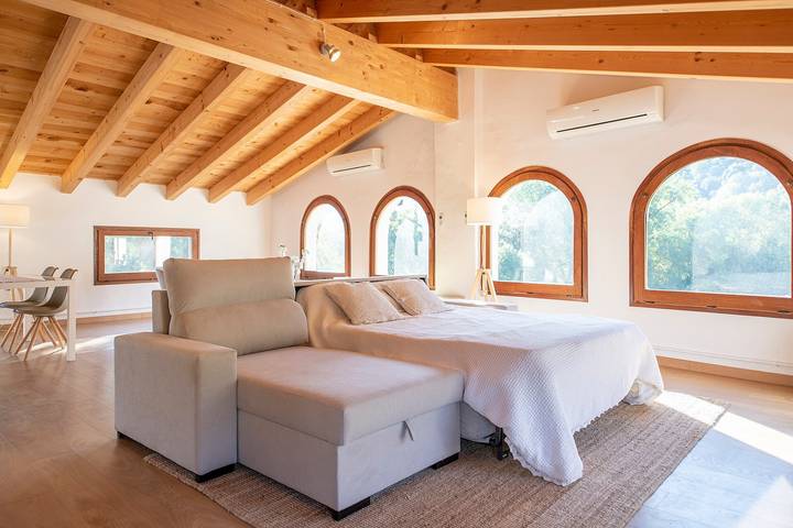 Casa de vacaciones 'L'Altell' con vistas a la montaña, Wi-Fi y aire acondicionado in Montagut y Oix, Garrotxa