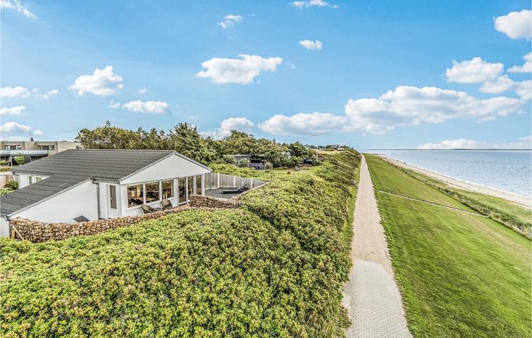 Ferieudlejning for 5 personer, med Terrasse i Esbjerg