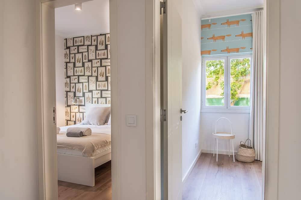 Ganze Wohnung, Apartment with a big sunny terrace in Cascais center, 5 minute walk to the beach in Cascais e Estoril, Costa de Lisboa