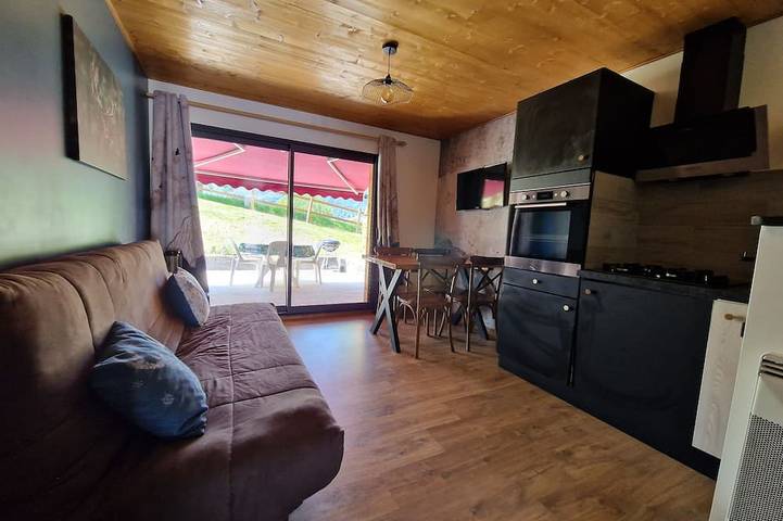 Gîte pour 4 personnes, avec Jacuzzi à Saint-Eustache