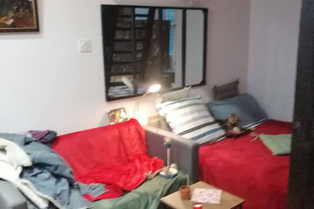 Entire apartment, Studio for rent by the night or by the week in Montluçon, Montluçon region