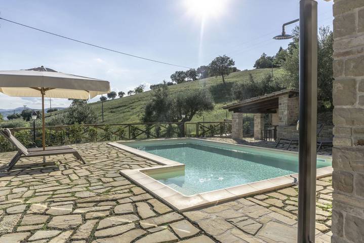 Villa pour 10 personnes, avec piscine et jardin - 1