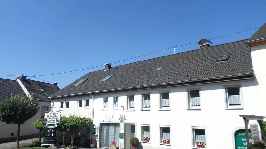 Ferienwohnung für 4 Personen, mit Garten in Konz