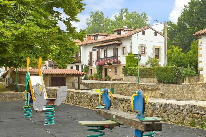 Hôtel pour 2 personnes, avec terrasse ainsi que jardin et vue à Santillana del Mar - 2