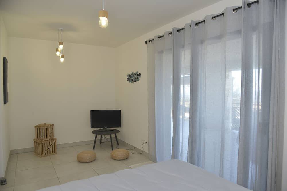 A beautiful villa with a spacious heated pool that will enchant your vacations. in Barjac, Alès region
