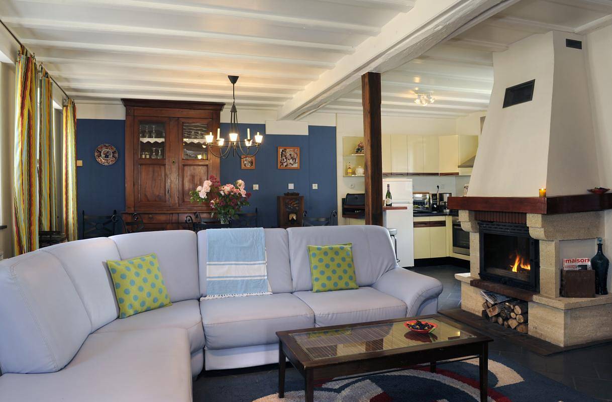 La Salle de Danse in Eaux-Puiseaux, Aube